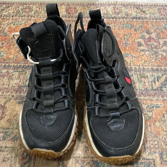 Champion Boys Running Shoe sz 6 - Picture 2 of 4